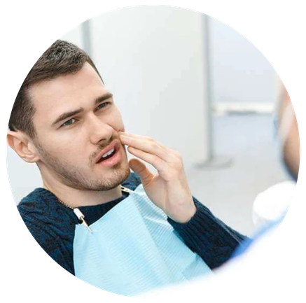 Patient with tooth pain consulting in Wethersfield CT